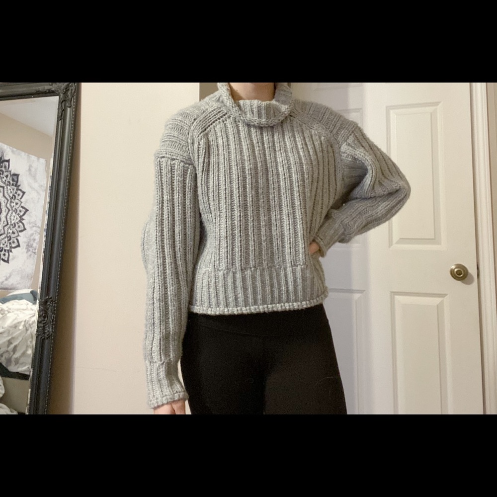 Turtle neck sweater